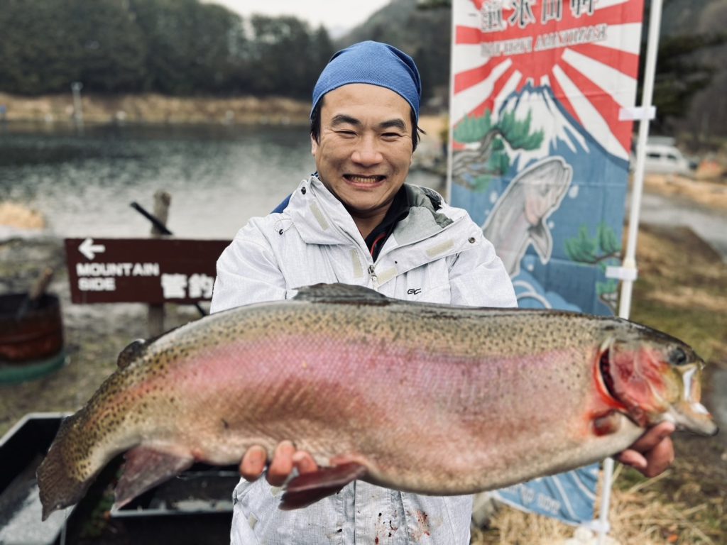 【頂鱒８１ｃｍ】全体