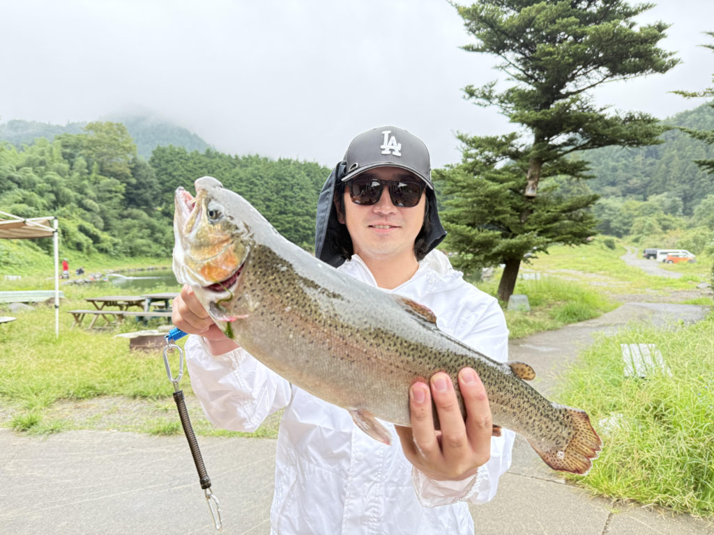 【頂鱒５３ｃｍ】全体