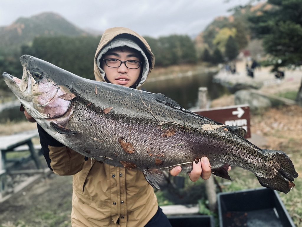 【頂鱒５８ｃｍ】全体