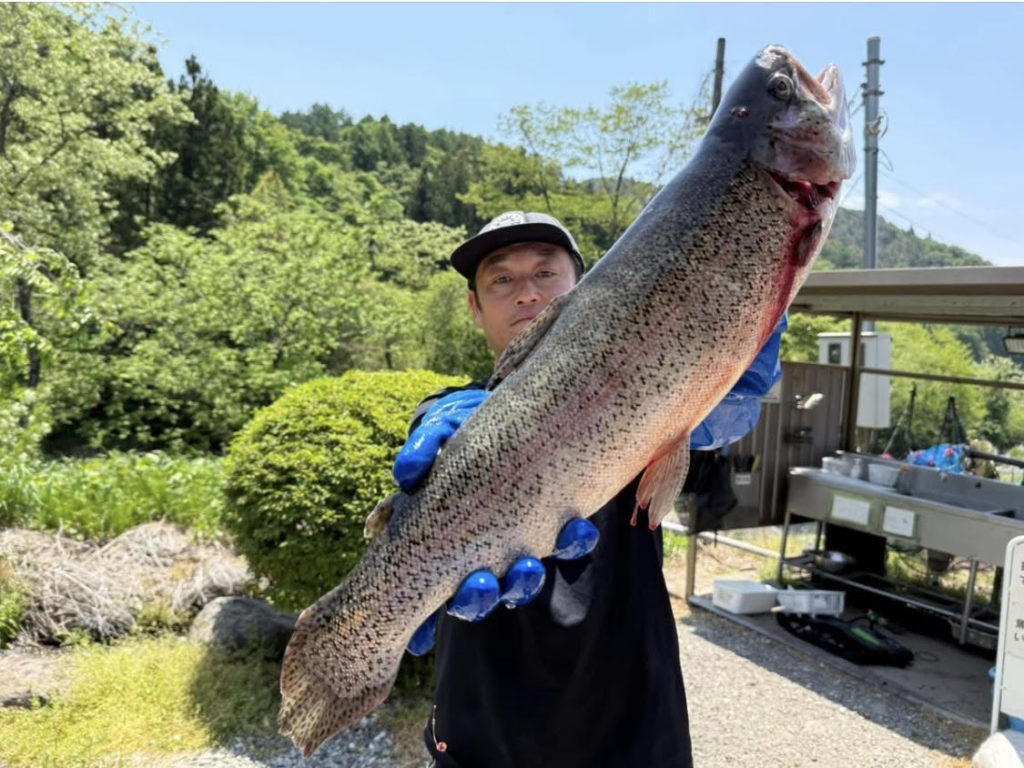 【頂鱒５９ｃｍ】全体