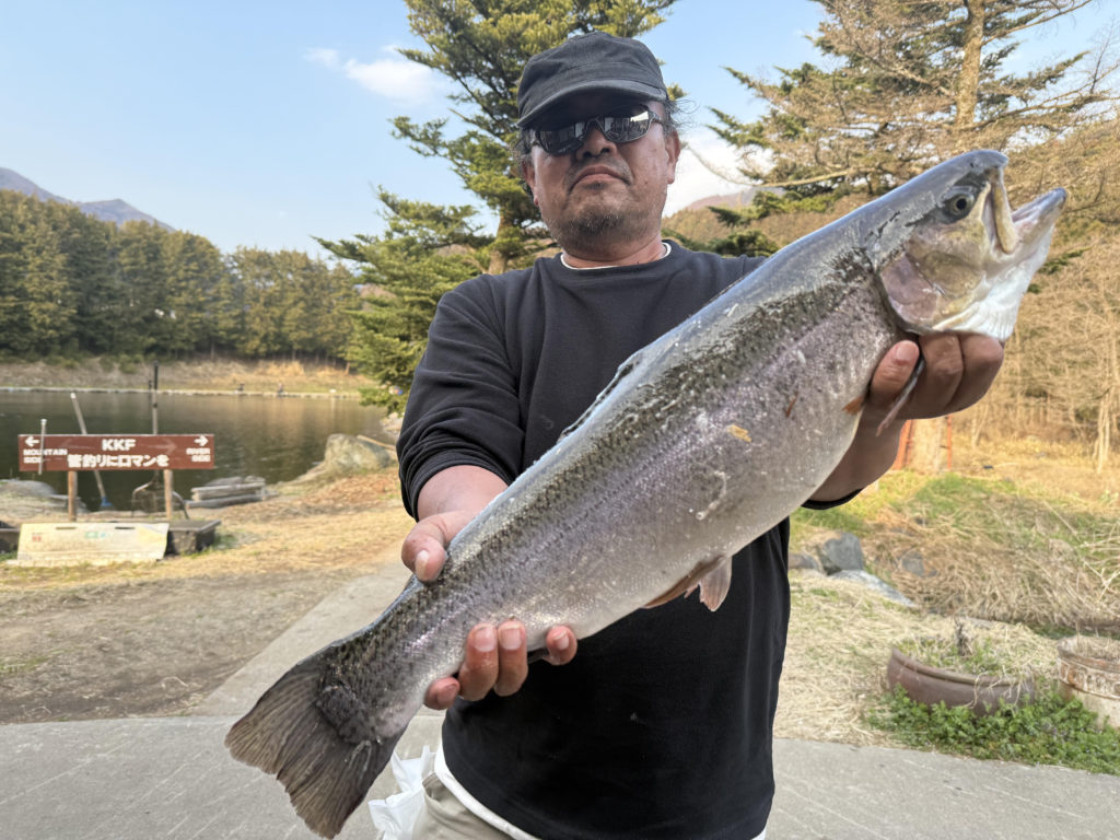 【頂鱒６３ｃｍ】全体