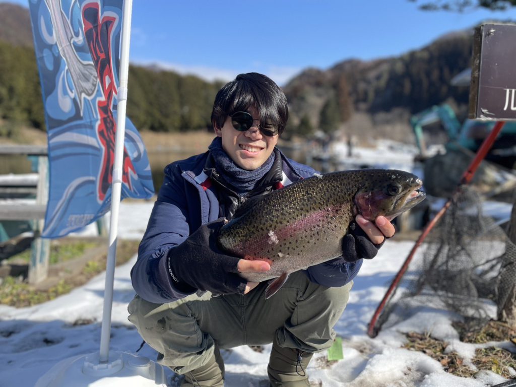 【頂鱒５２ｃｍ】全体