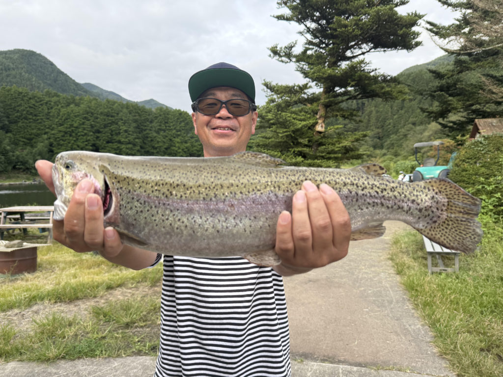 【頂鱒５５ｃｍ】全体