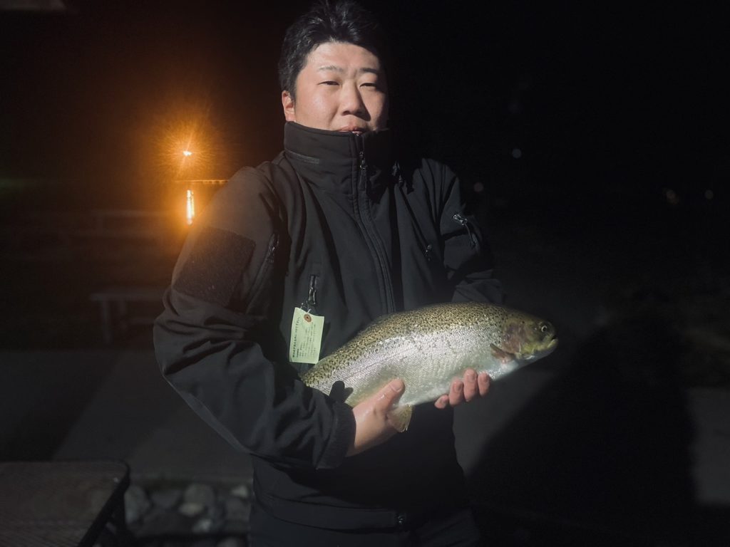 【頂鱒５４ｃｍ】全体