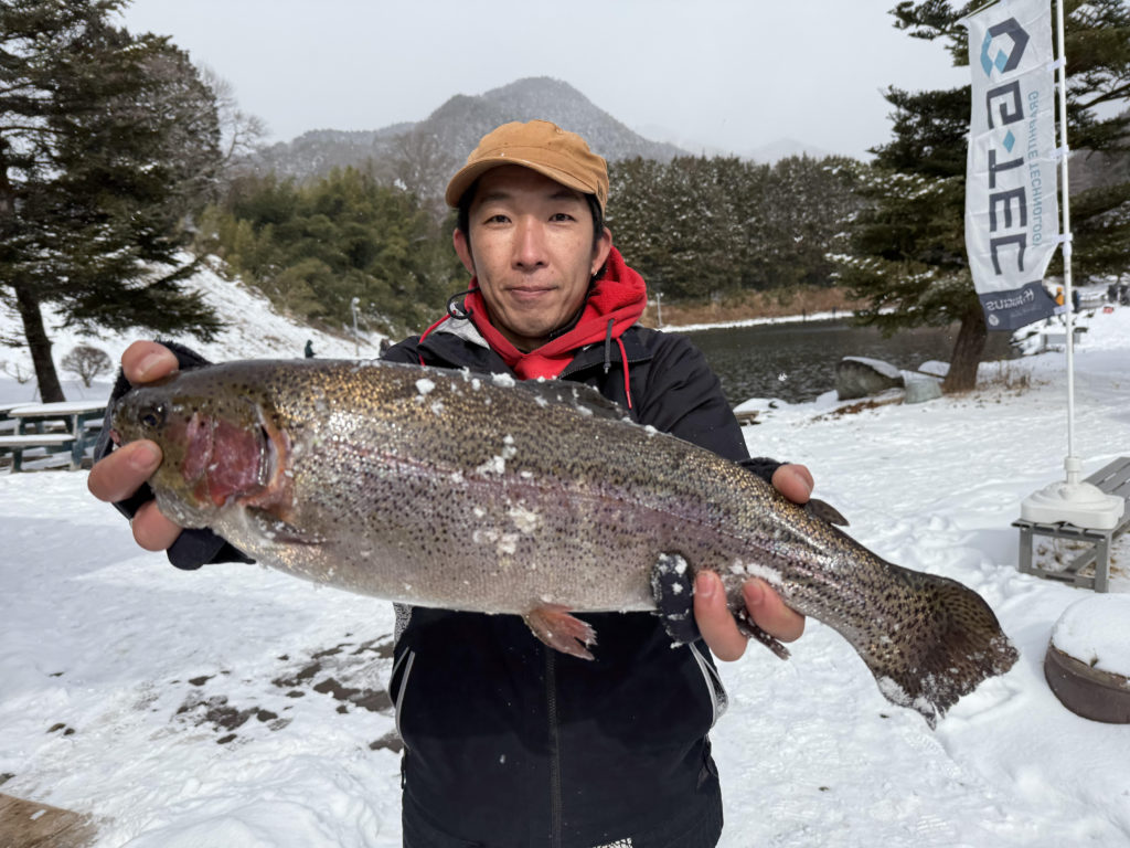 【頂鱒５８ｃｍ】全体