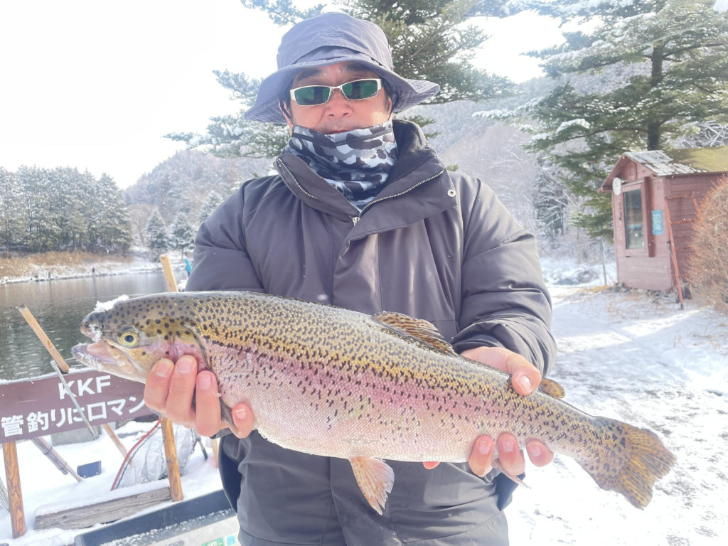 【頂鱒５７ｃｍ】全体