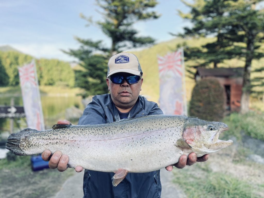 【頂鱒５９ｃｍ】全体