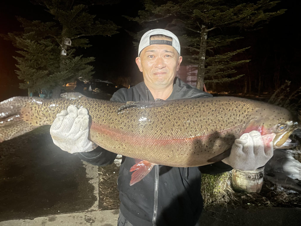 【頂鱒７９ｃｍ】全体