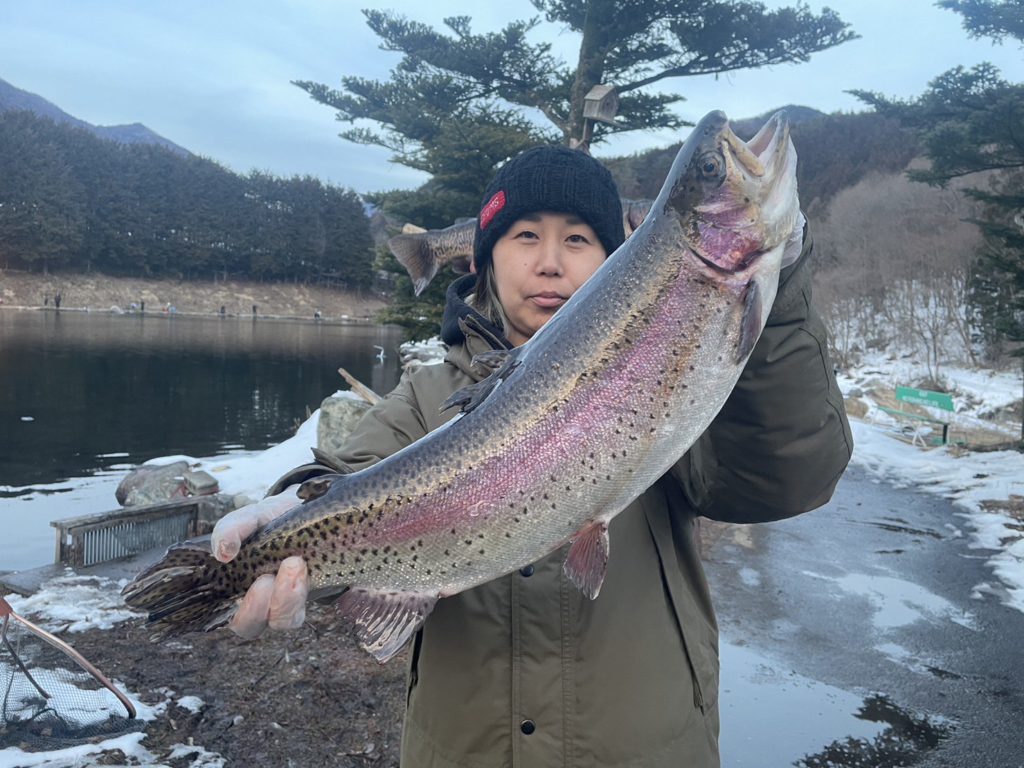 【頂鱒５６ｃｍ】全体