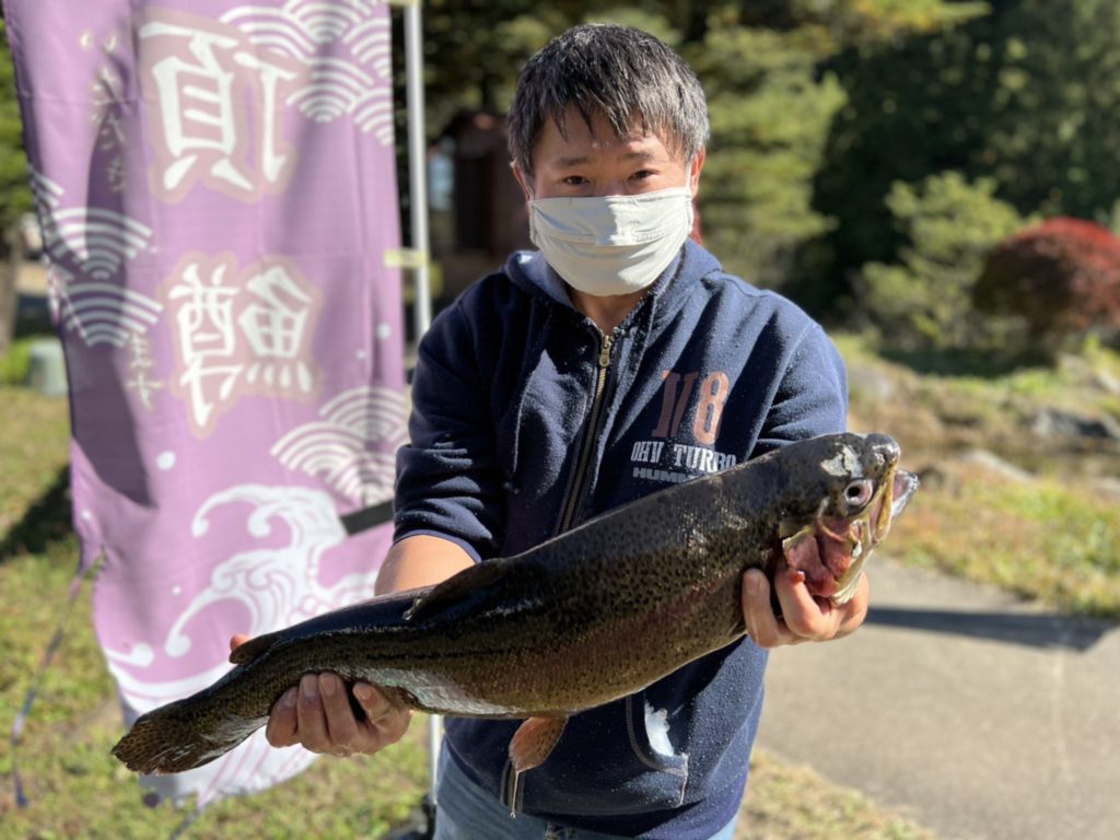 【頂鱒６４ｃｍ】全体