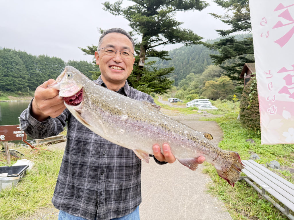 【頂鱒５４ｃｍ】全体