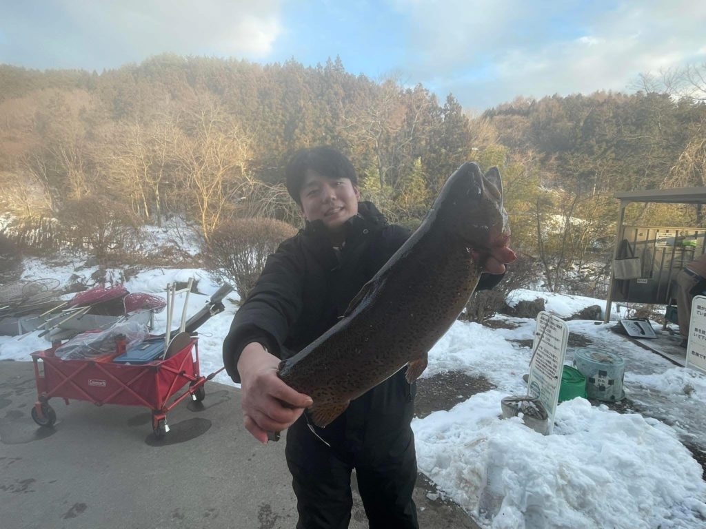 【頂鱒５９ｃｍ】全体