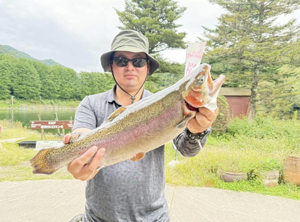 【頂鱒５４ｃｍ】全体