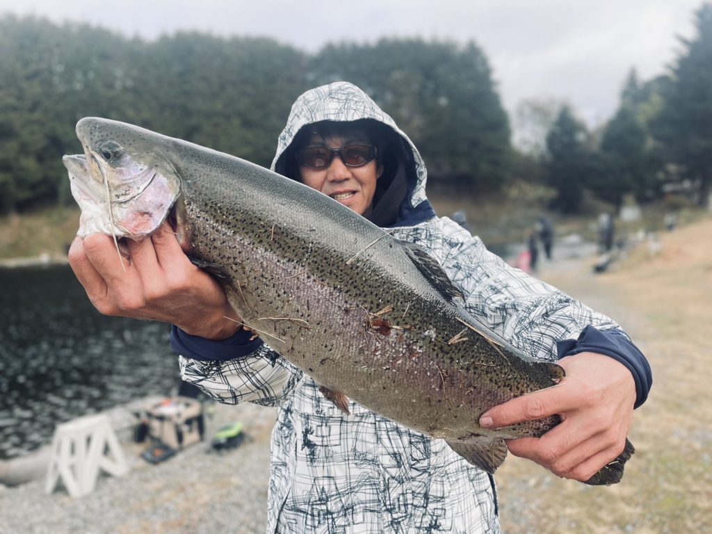 【頂鱒６４ｃｍ】全体