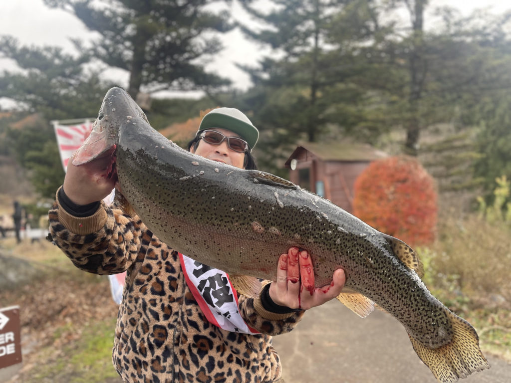 【頂鱒８０ｃｍ】全体