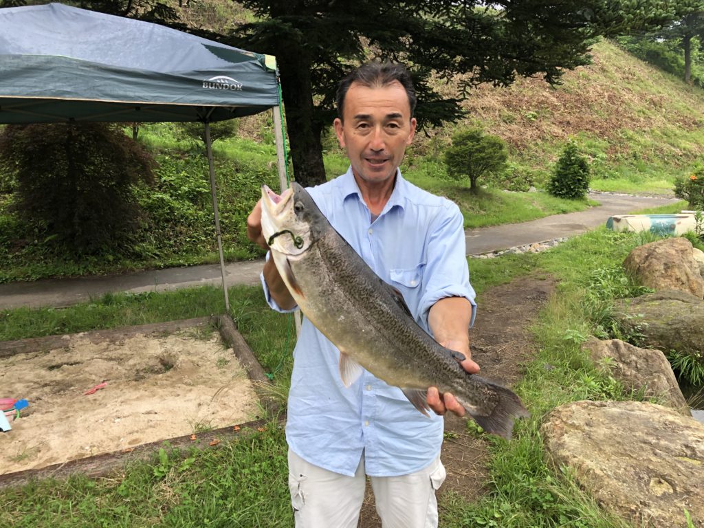 【ロックトラウト５６ｃｍ】全体