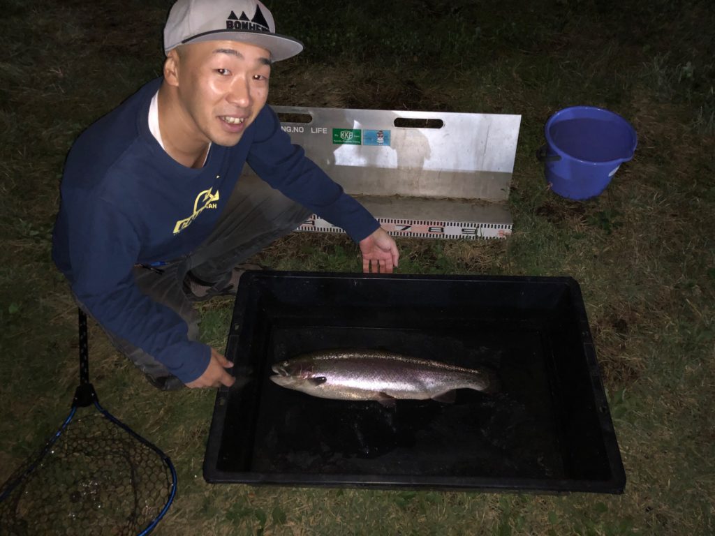 【頂鱒６０ｃｍ】全体