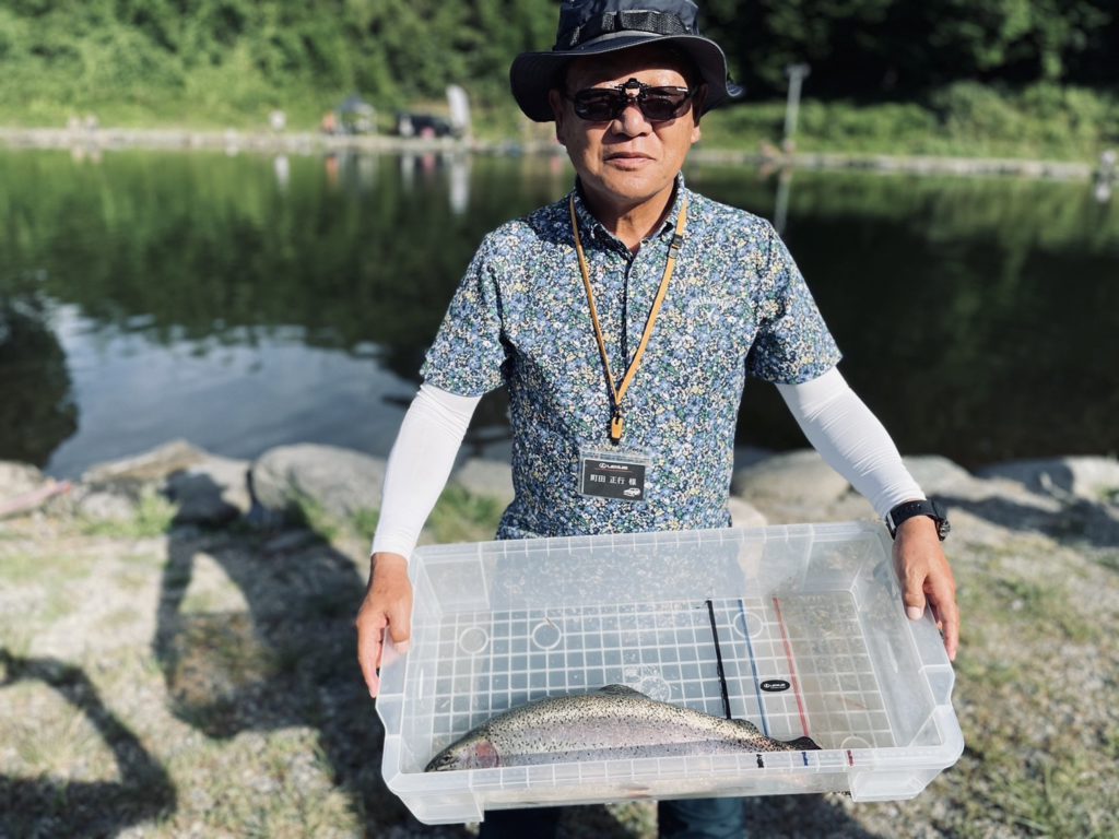 【頂鱒５４ｃｍ】全体