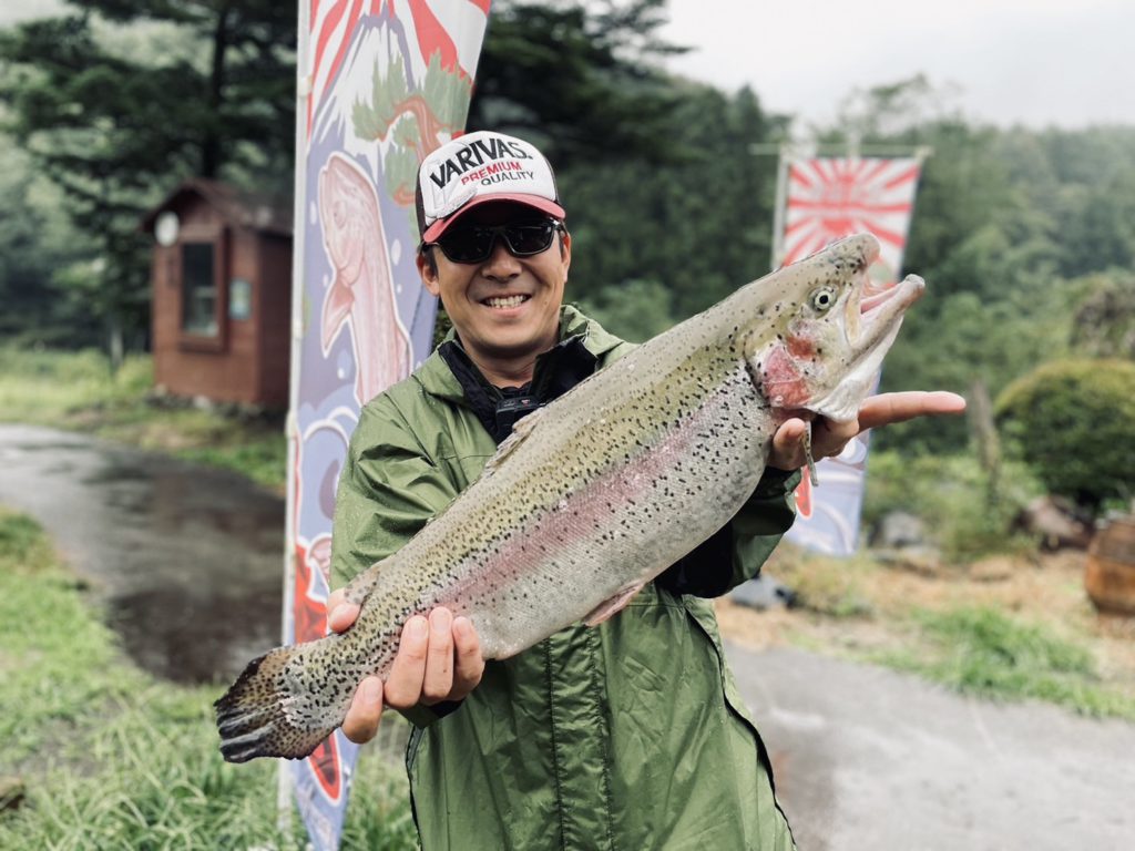 【頂鱒５７ｃｍ】全体