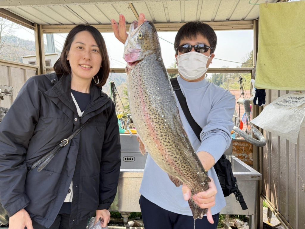 【頂鱒５７ｃｍ】全体
