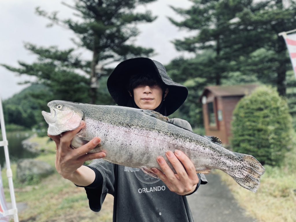 【頂鱒５６ｃｍ】全体