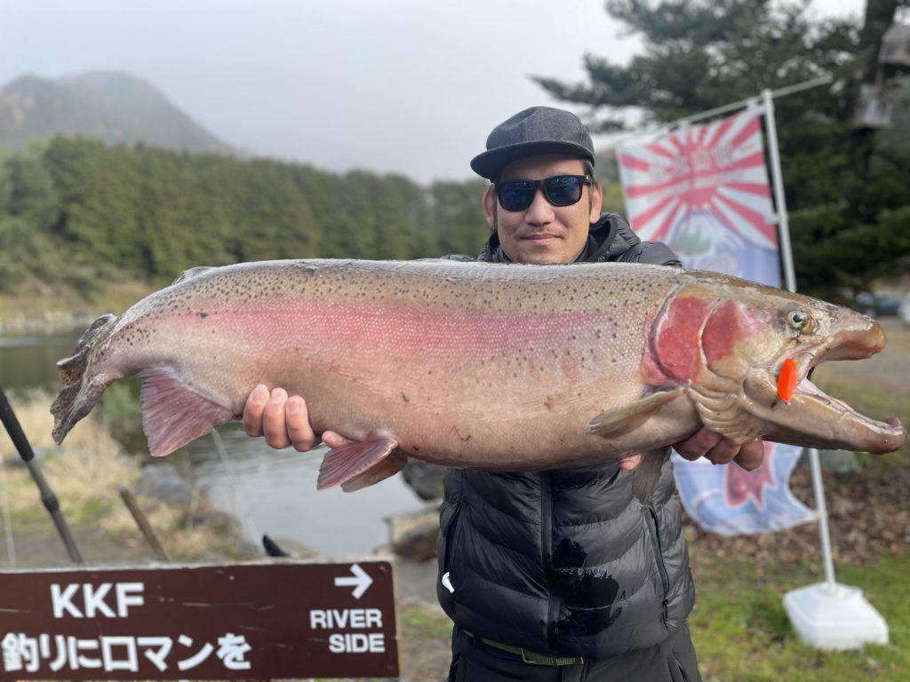 【頂鱒８５ｃｍ】全体