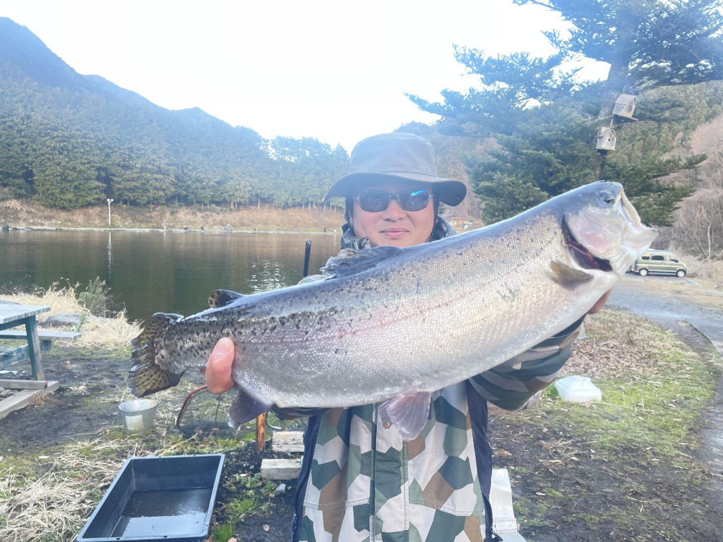 【頂鱒５２ｃｍ】全体