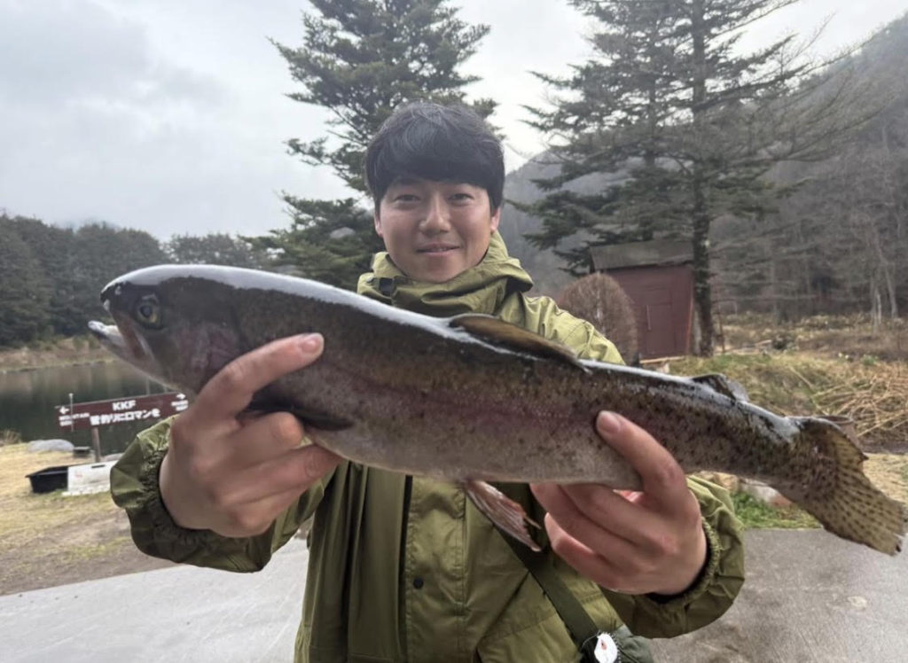 【頂鱒５２ｃｍ】全体