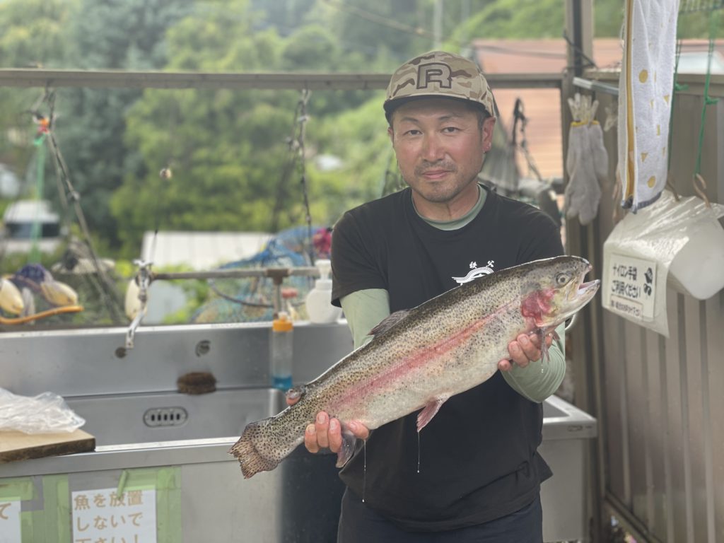 【頂鱒６５ｃｍ】全体