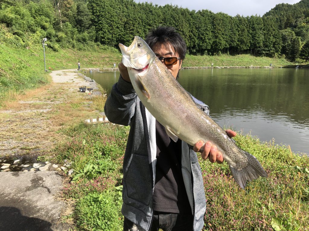 【ロックトラウト５７ｃｍ】全体