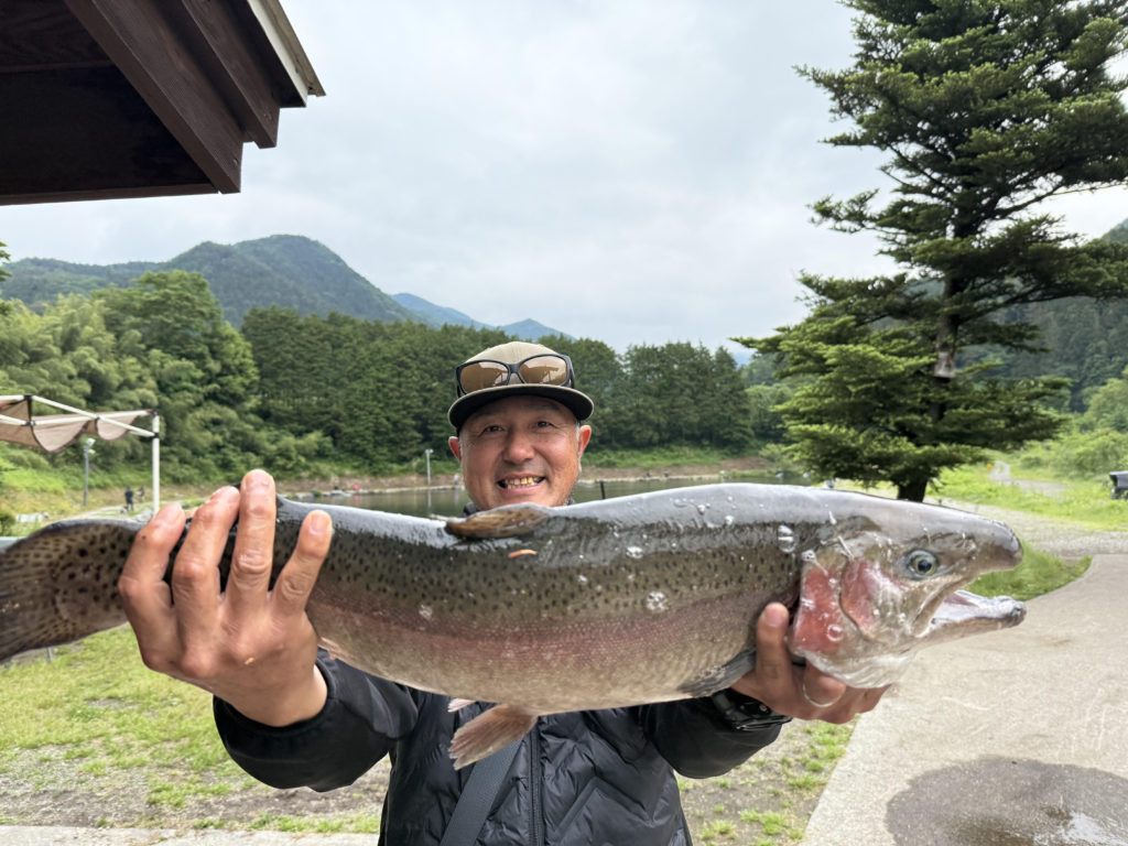 【頂鱒６３ｃｍ】全体
