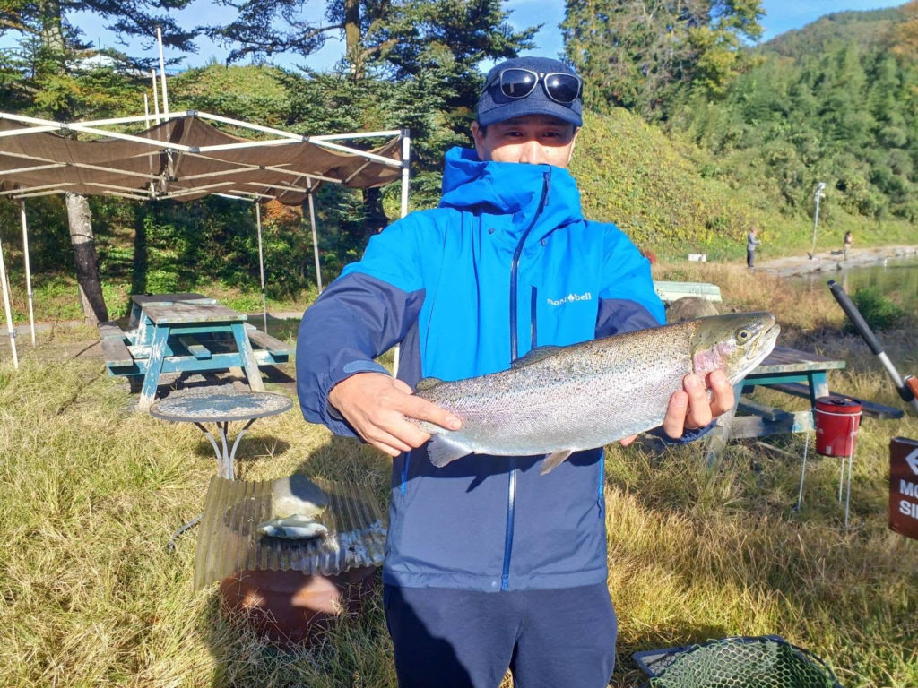 【頂鱒５５ｃｍ】全体