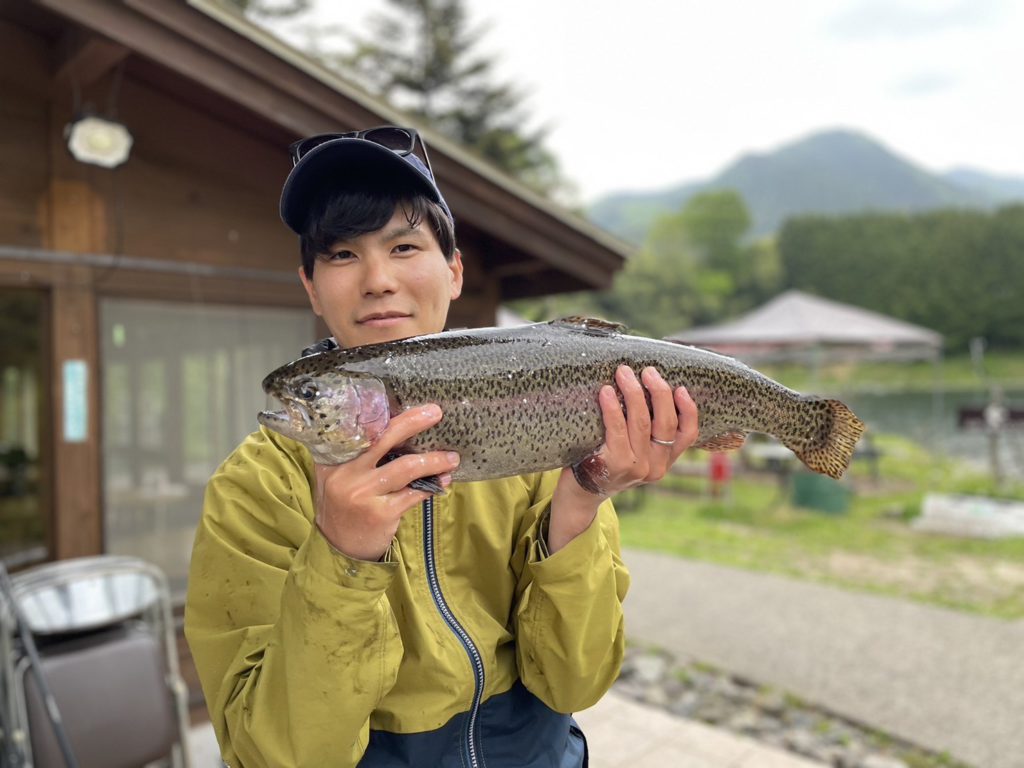 【頂鱒５４ｃｍ】全体