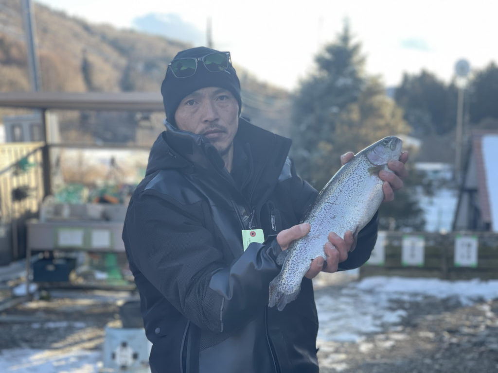 【頂鱒５２ｃｍ】全体