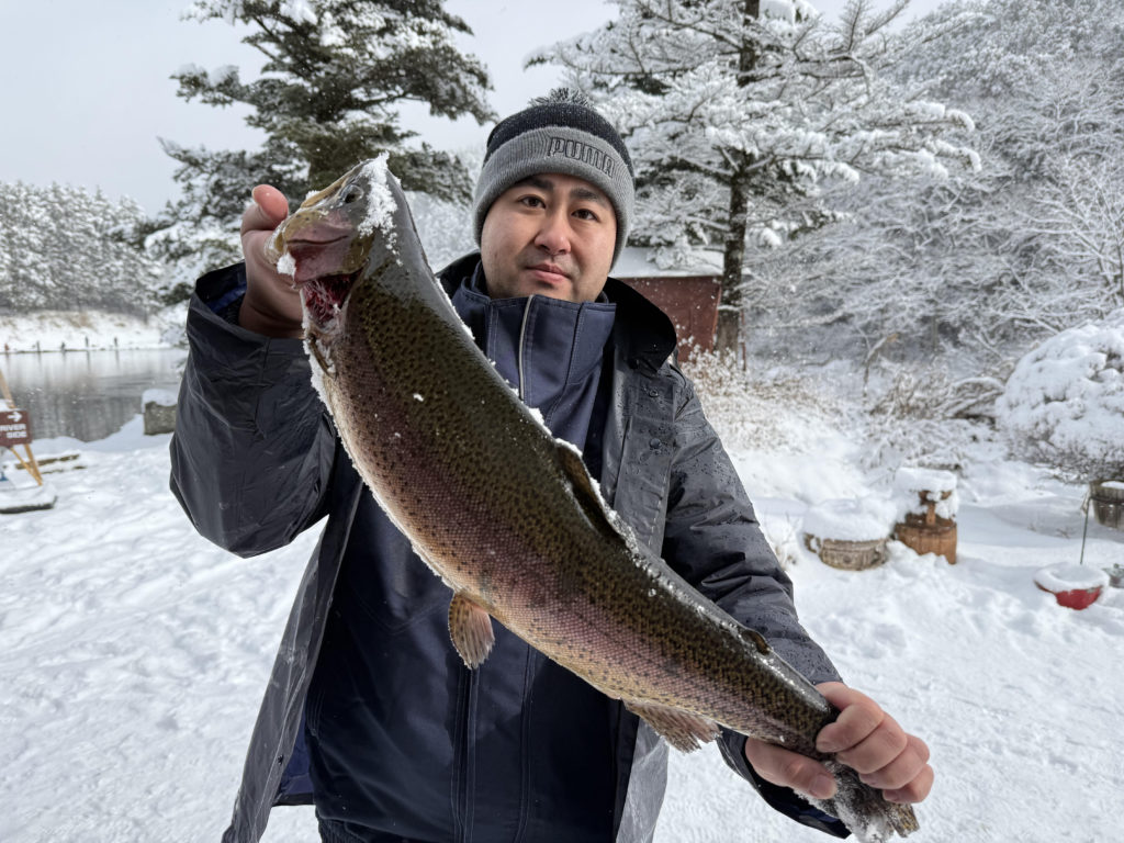 【頂鱒６４ｃｍ】全体