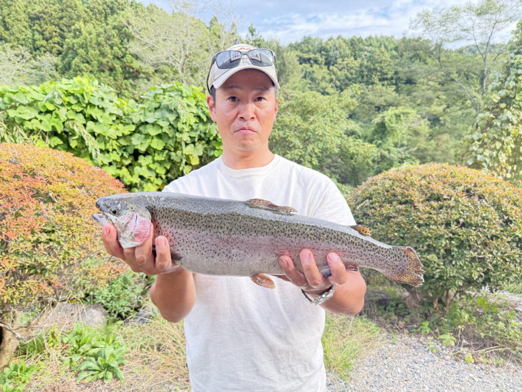 【頂鱒５２ｃｍ】全体
