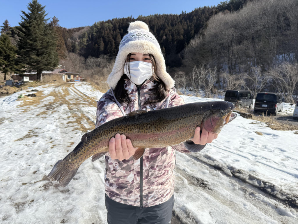 【頂鱒５７ｃｍ】全体