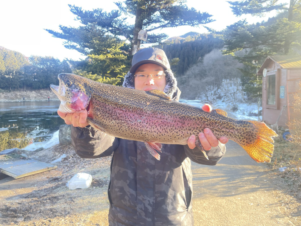 【頂鱒５８ｃｍ】全体