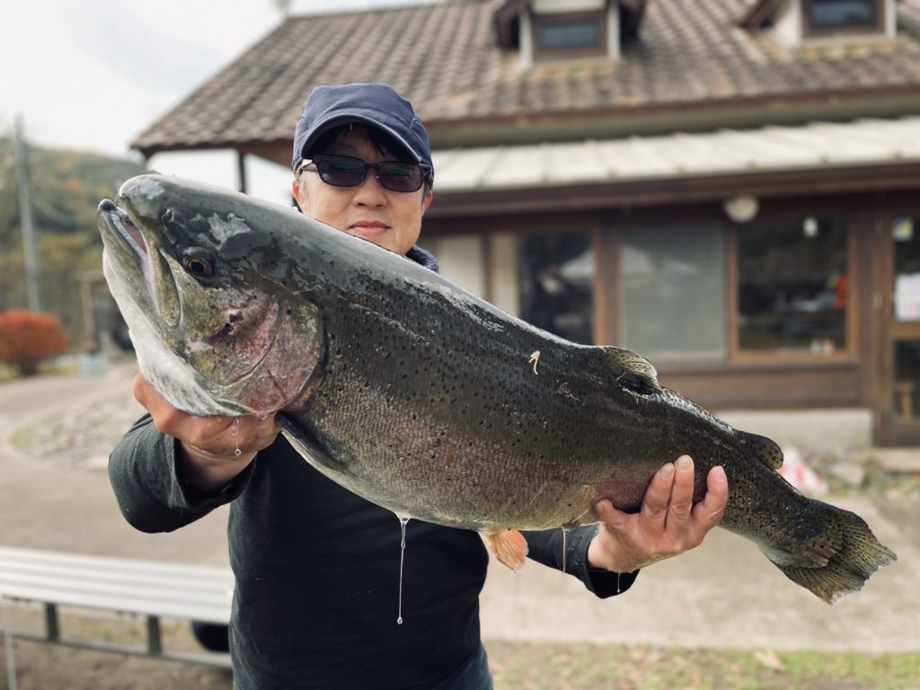 【頂鱒７５ｃｍ】全体