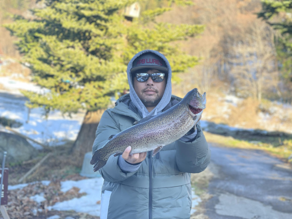 【頂鱒５６ｃｍ】全体