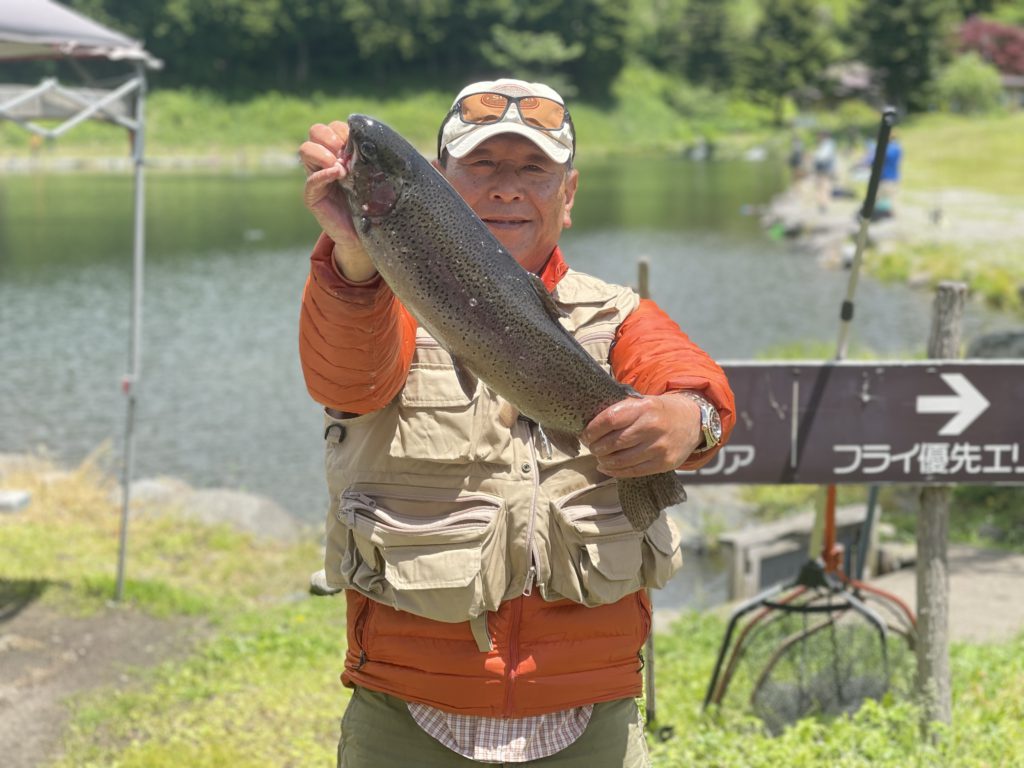 【頂鱒５６ｃｍ】全体