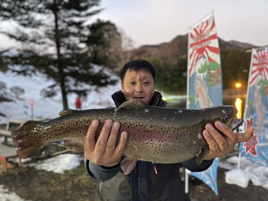 【頂鱒５４ｃｍ】全体