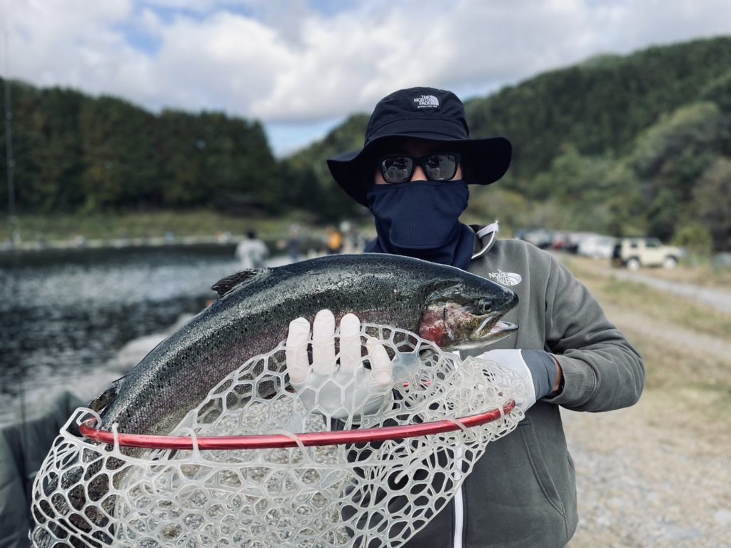 【頂鱒５５ｃｍ】全体