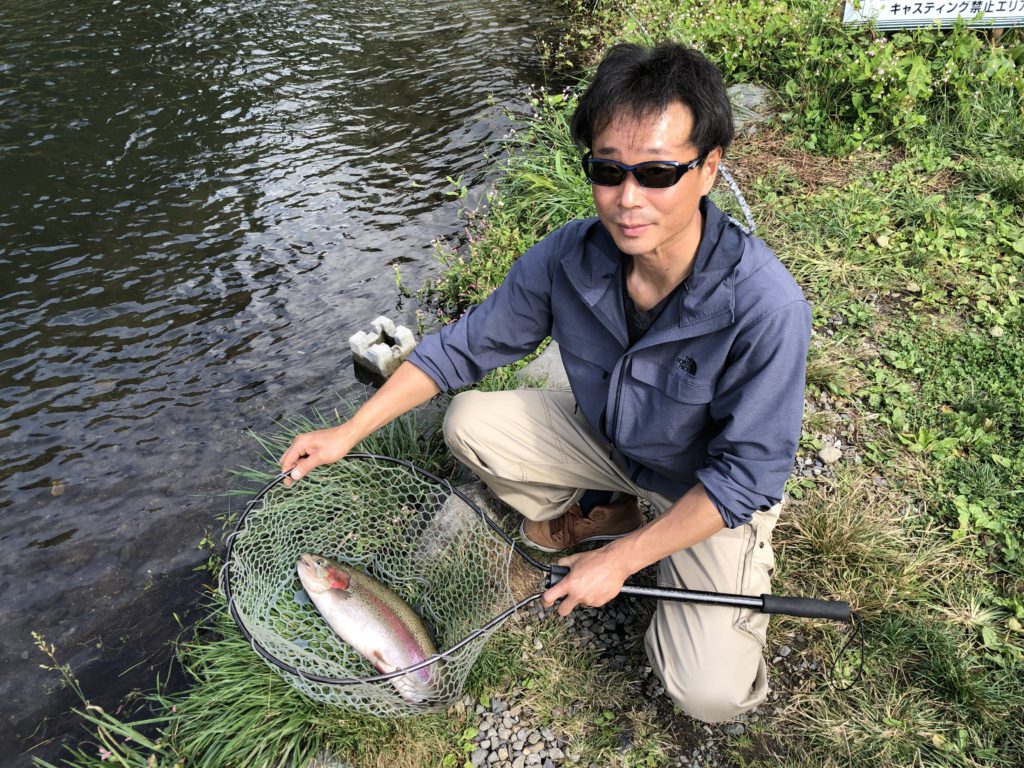 【頂鱒５７ｃｍ】全体
