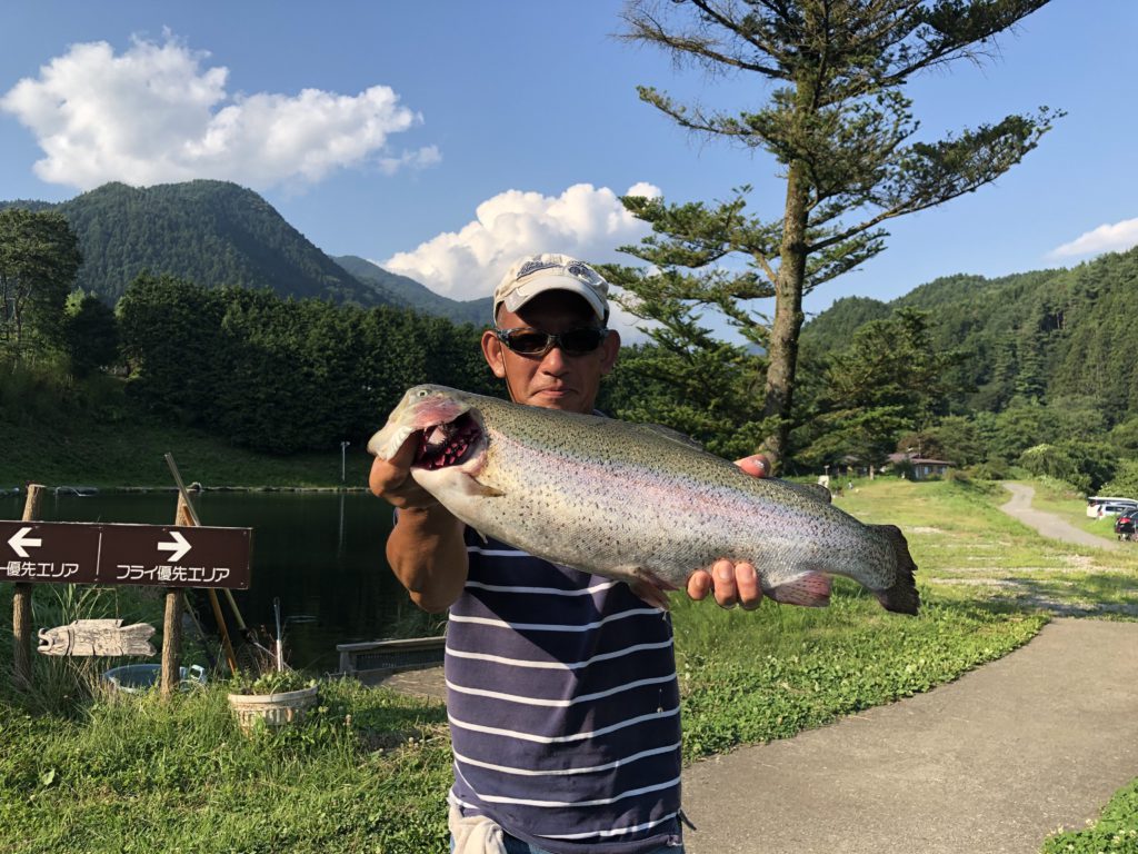【頂鱒５６ｃｍ】全体