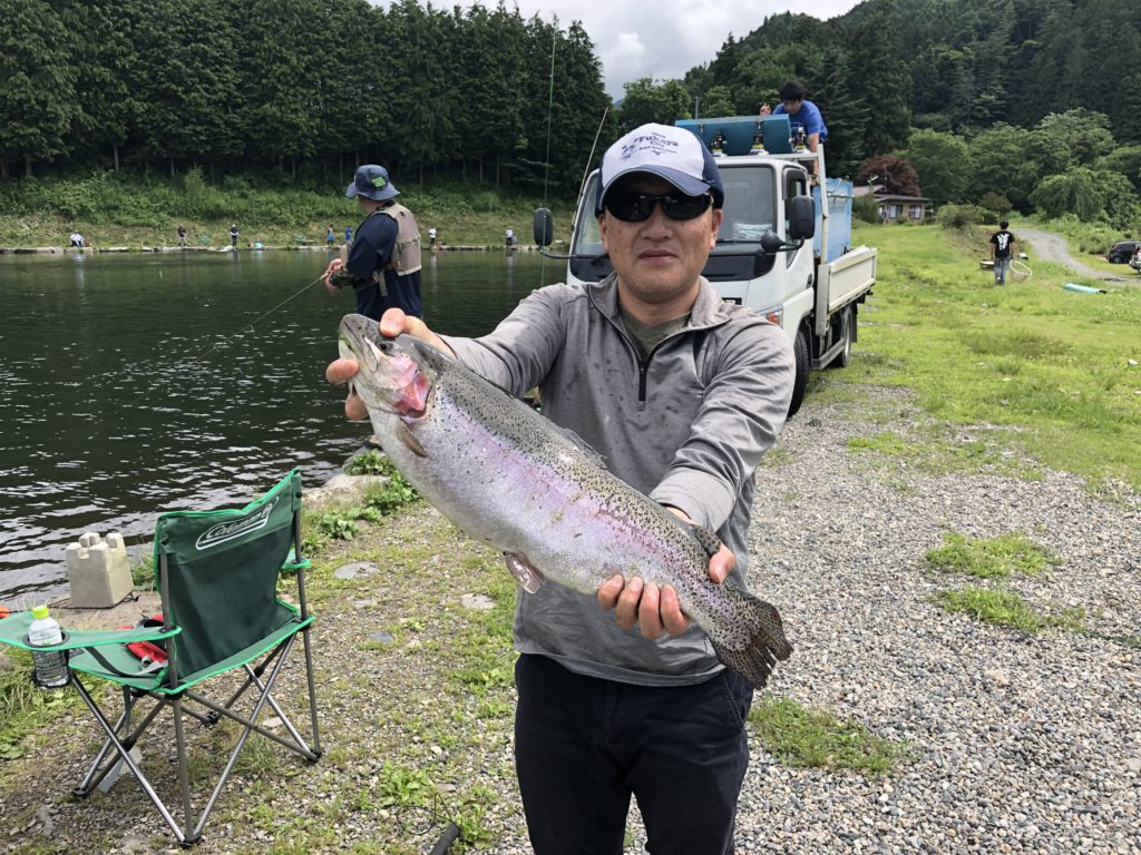 【頂鱒５６ｃｍ】全体