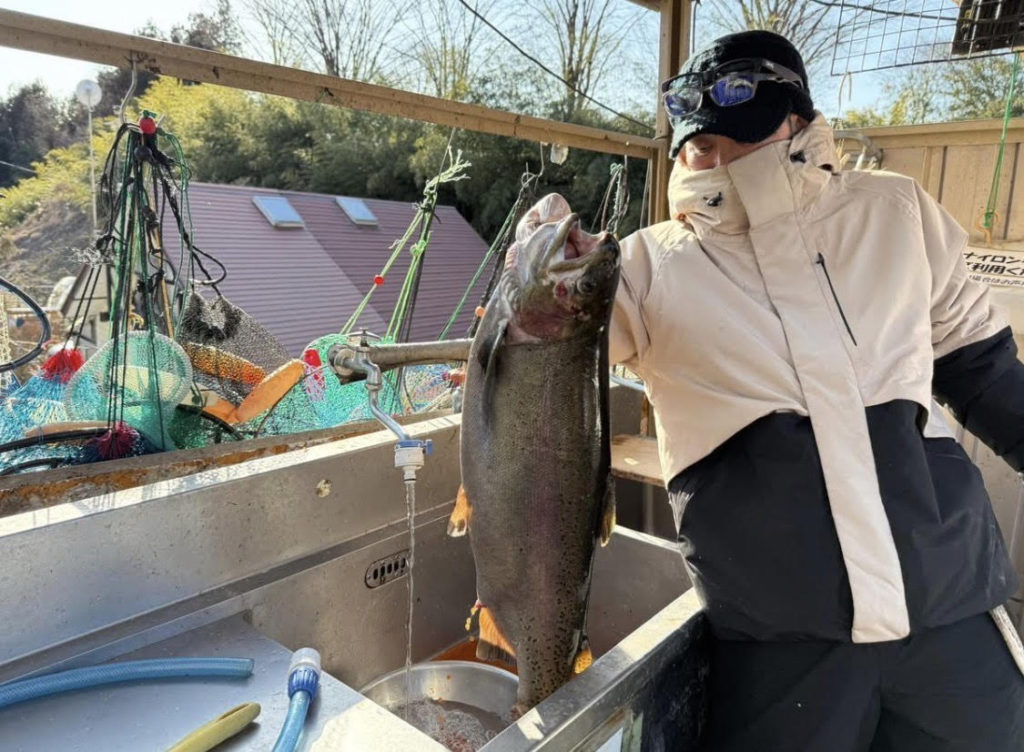 【頂鱒７３ｃｍ】全体