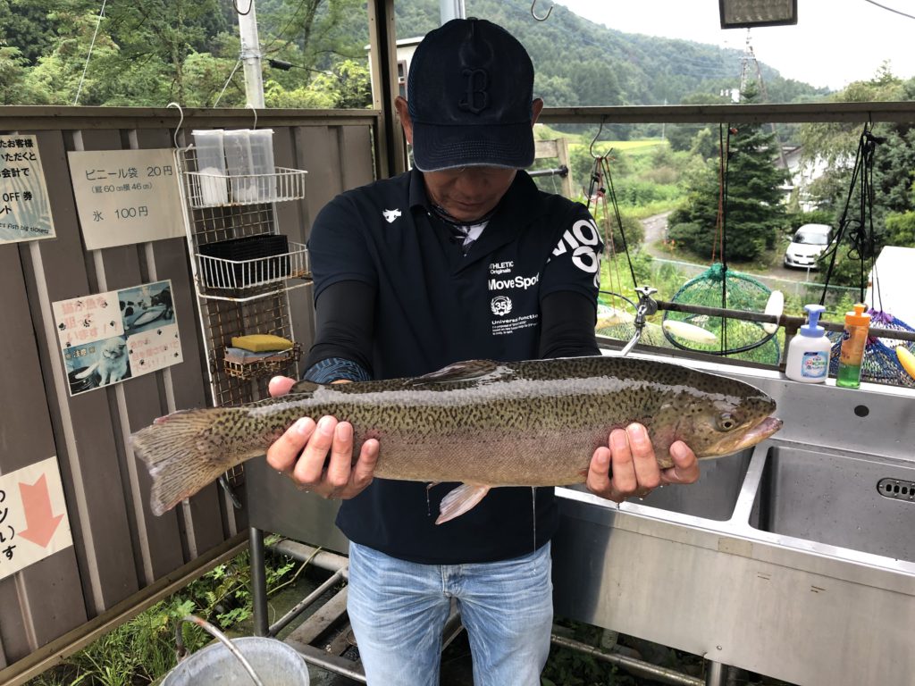 【ロックトラウト５９ｃｍ】全体