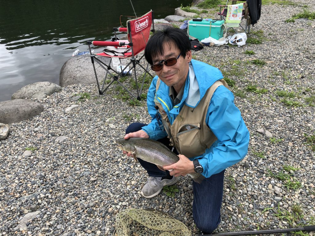 【ロックトラウト５３ｃｍ】全体
