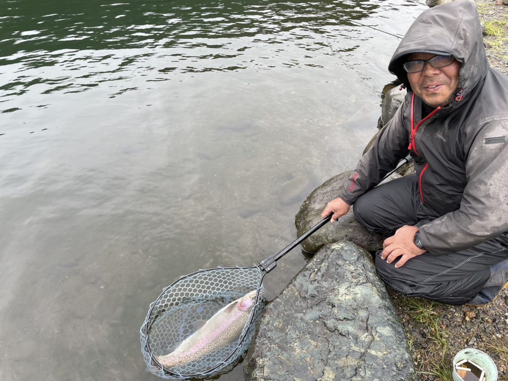 【頂鱒６７ｃｍ】全体